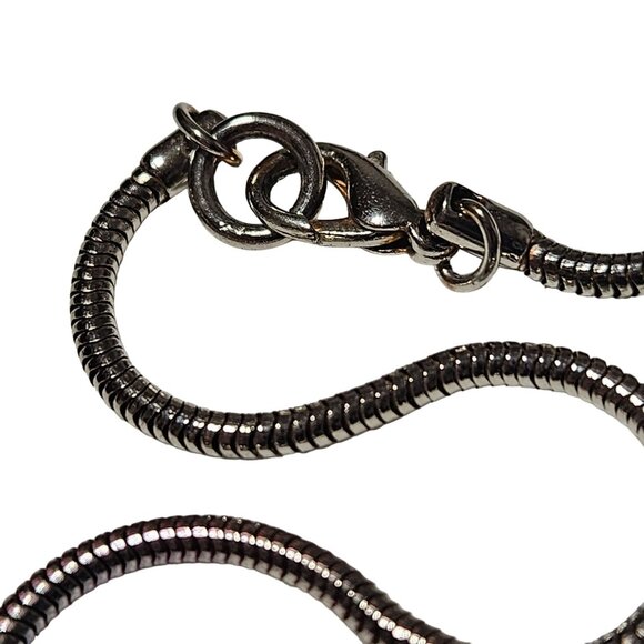 Vintage Two Tone Ribbed Heart Pendant Necklace Snake Chain Valentines Day Gift - Picture 3 of 7